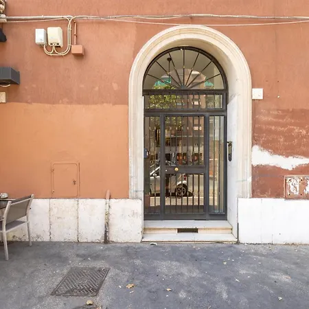 Elegant Ostiense Apartment *